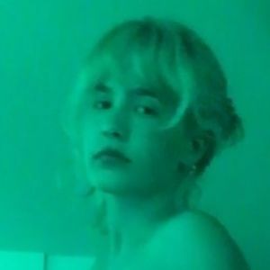 Meet your Posher, Eva